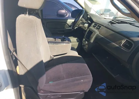 2007 Chevrolet Tahoe Ls z USA, uszkodzony, nr VIN 1GNFC13C67R332101